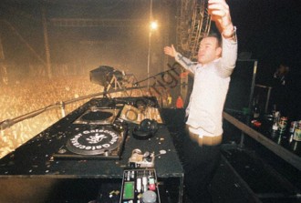gatecrasher_gc2000_paul_oakenfold_31-12-99_008