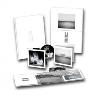 u2-box-white